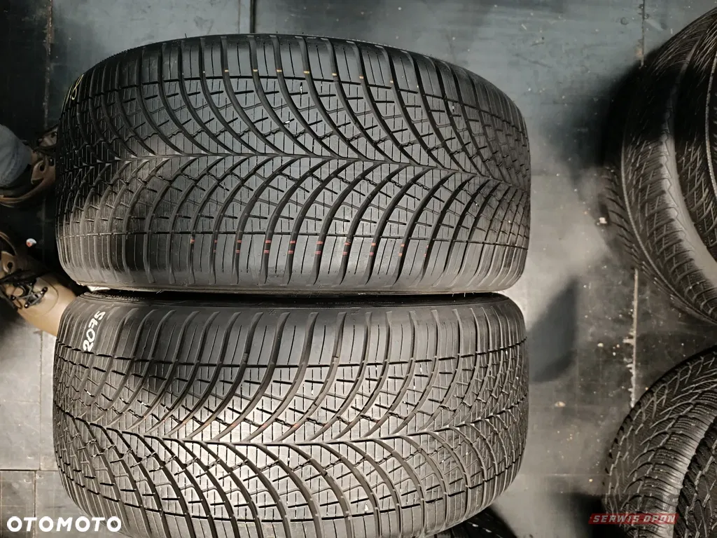 225/40R18 92Y GOODYEAR VECTOR 4SEASON